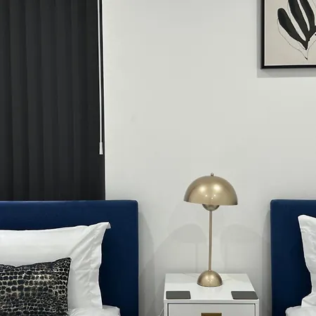 No17 Overnight Holiday home Birmingham